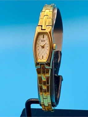 PULSAR By SEIKO V220-6270 Women’s Vintage Bracelet Quartz Watch Working New Batt